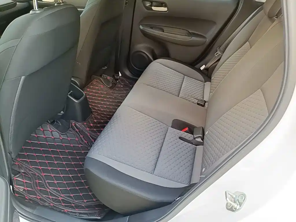 Honda Fit — фото 17