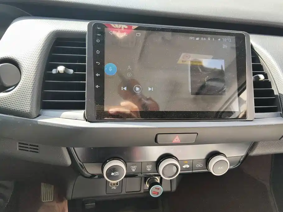 Honda Fit — фото 13