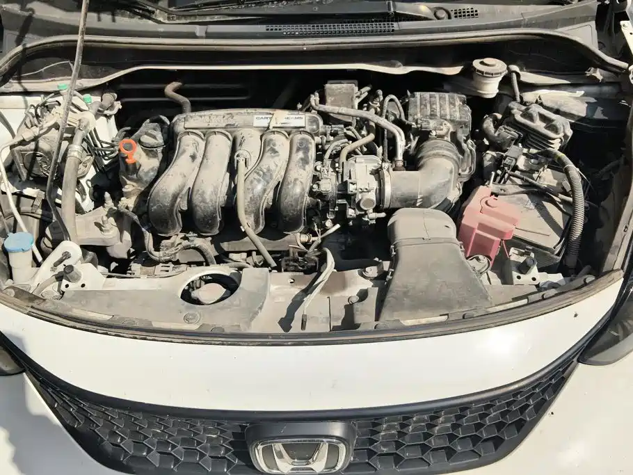 Honda Fit — фото 10