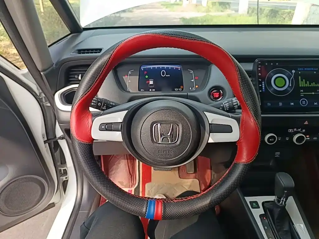 Honda Fit — фото 11