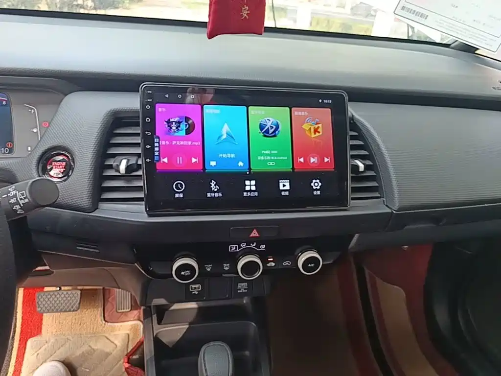 Honda Fit — фото 13