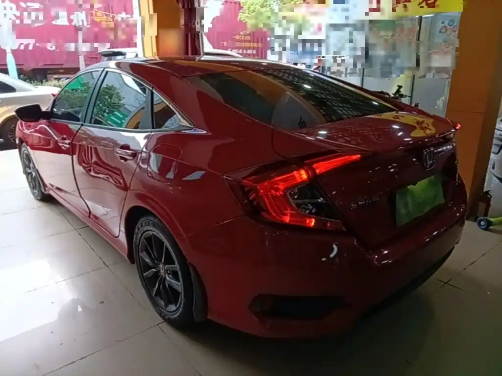 Honda Civic — фото 5