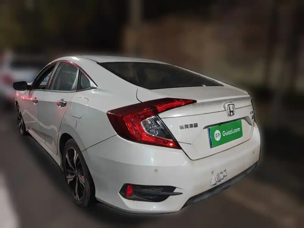 Honda Civic — фото 4