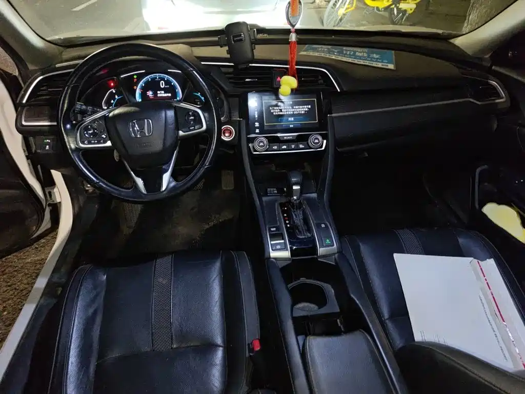 Honda Civic — фото 10
