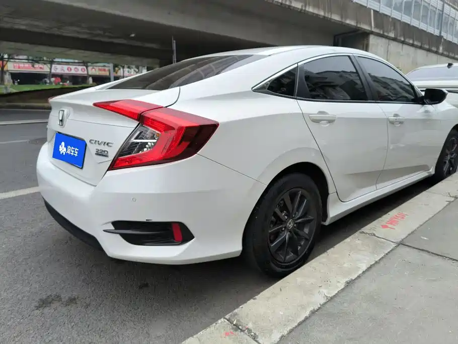 Honda Civic — фото 3