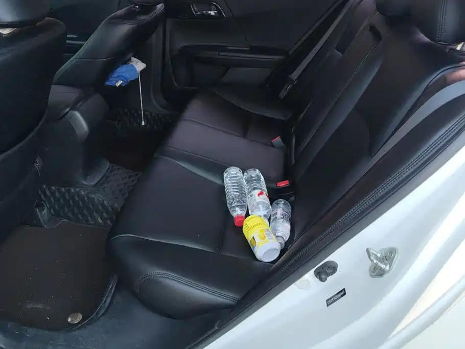 Honda Accord — фото 11