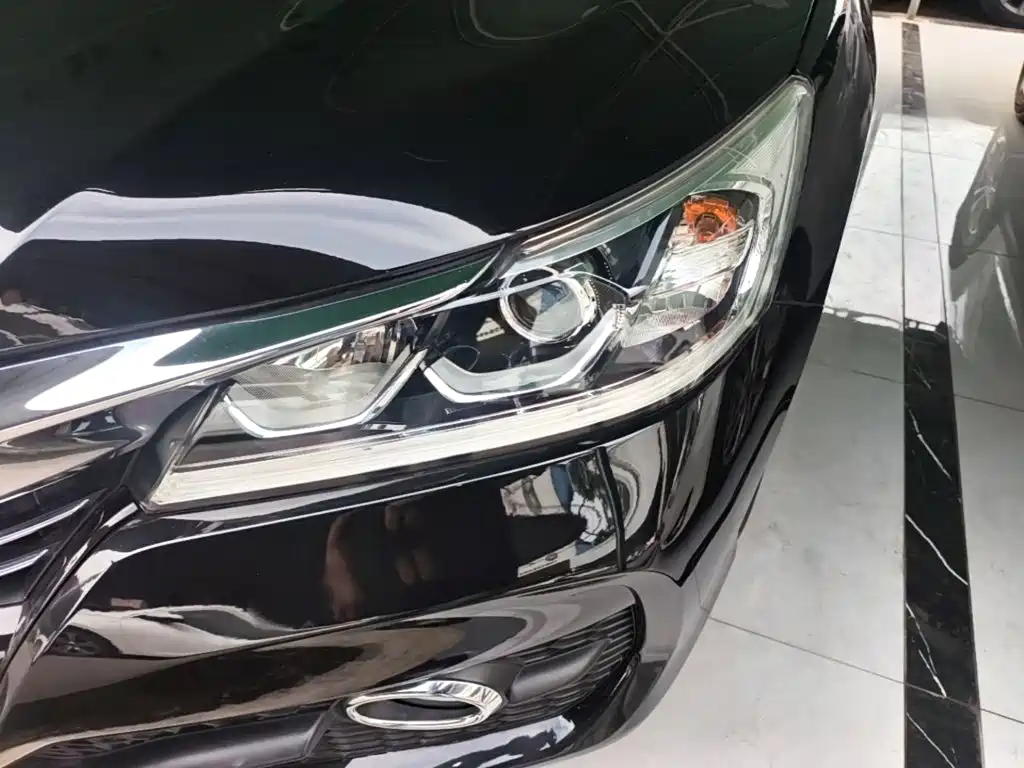 Honda Accord — фото 24