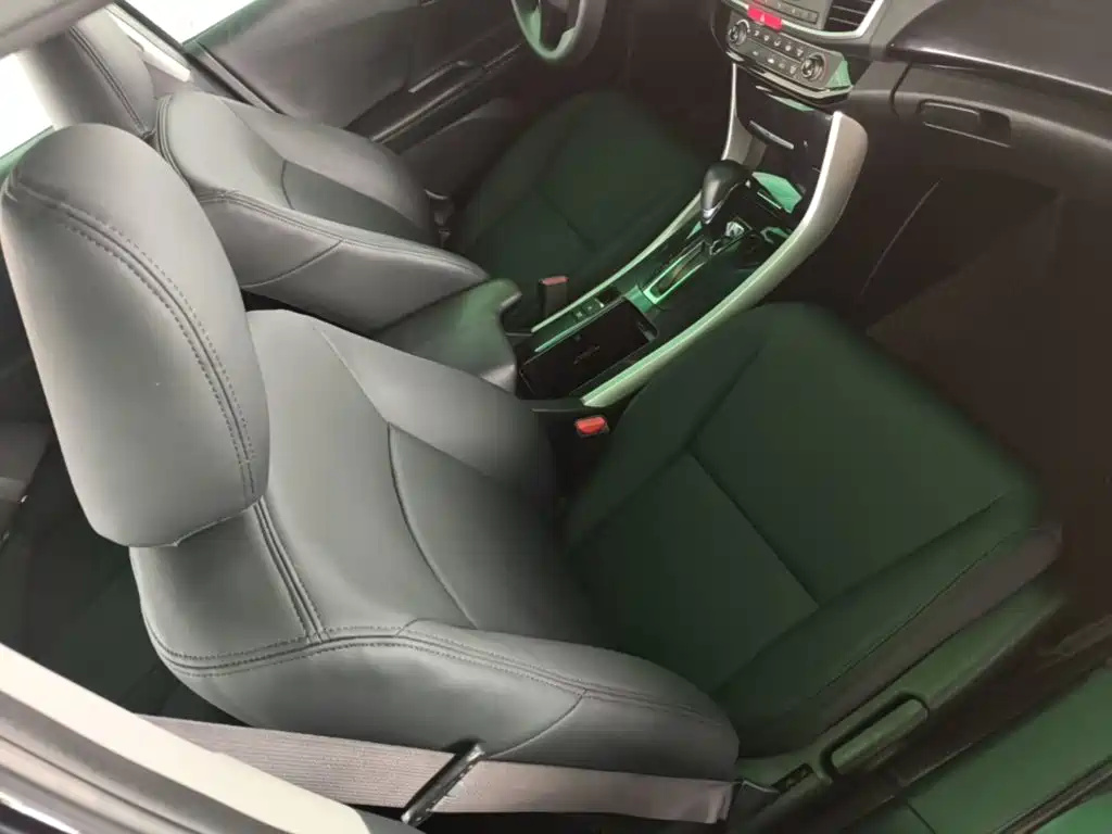 Honda Accord — фото 25