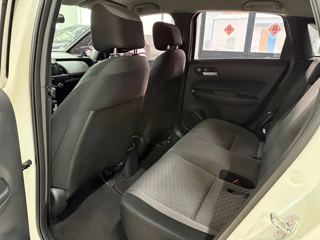 Honda Fit — фото 4