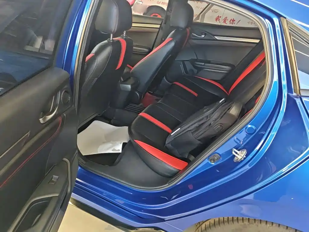 Honda Civic — фото 17