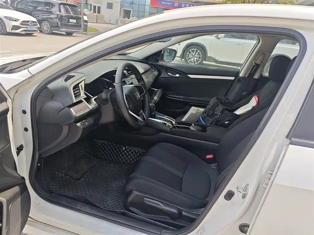Honda Civic — фото 4