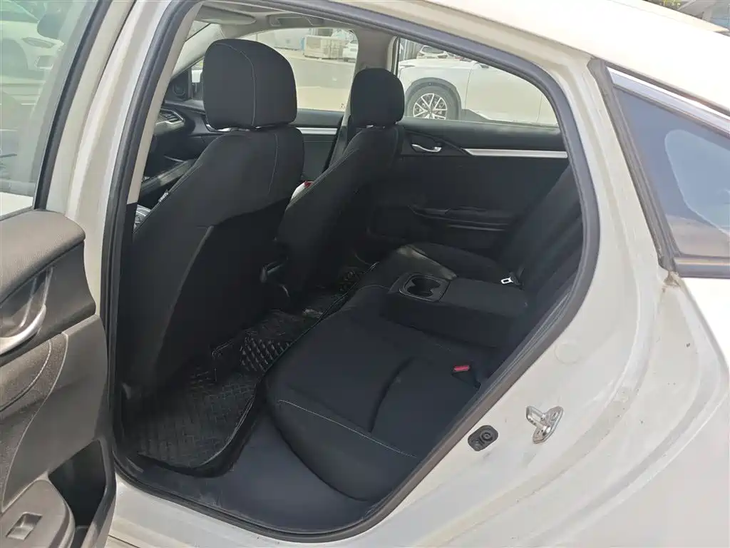 Honda Civic — фото 6
