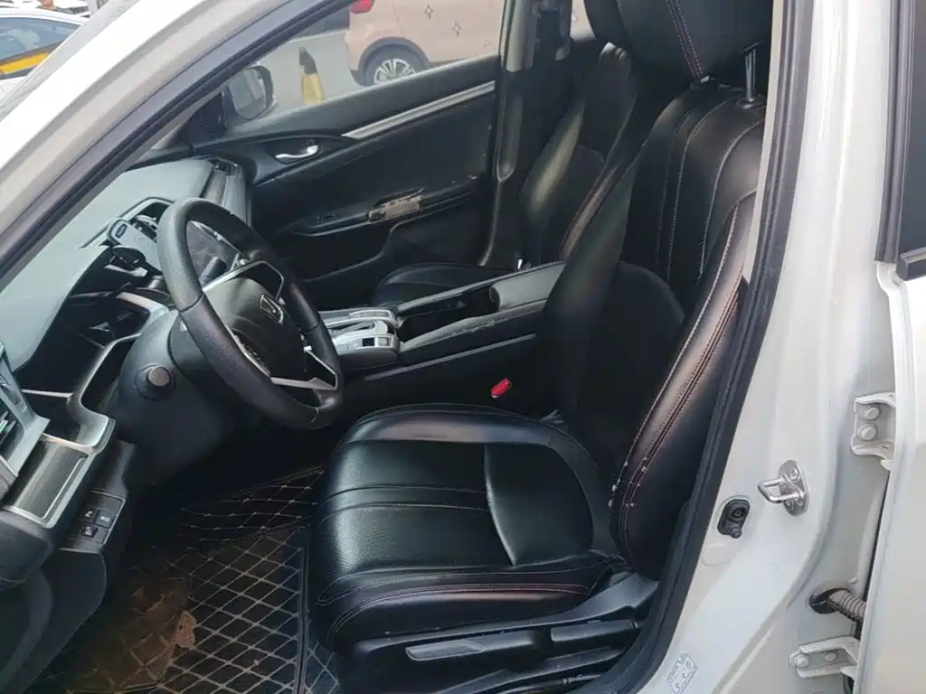Honda Civic — фото 15