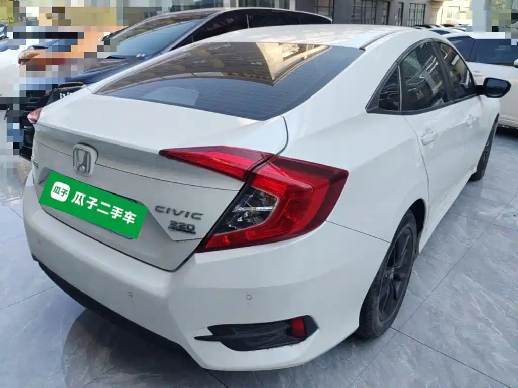 Honda Civic — фото 7