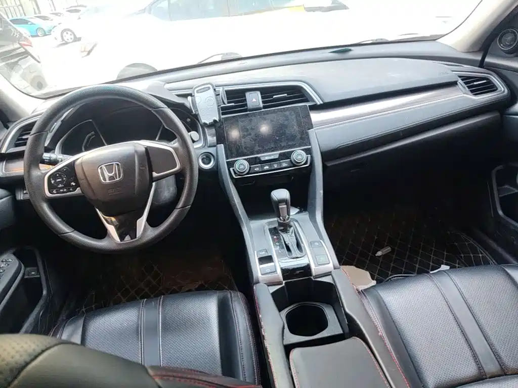 Honda Civic — фото 10