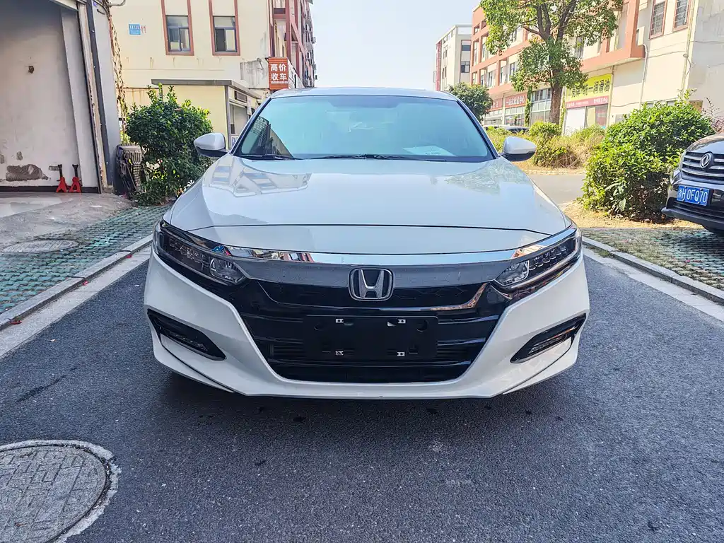 Honda Accord — фото 2