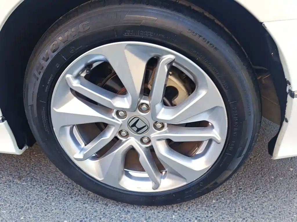 Honda Accord — фото 13
