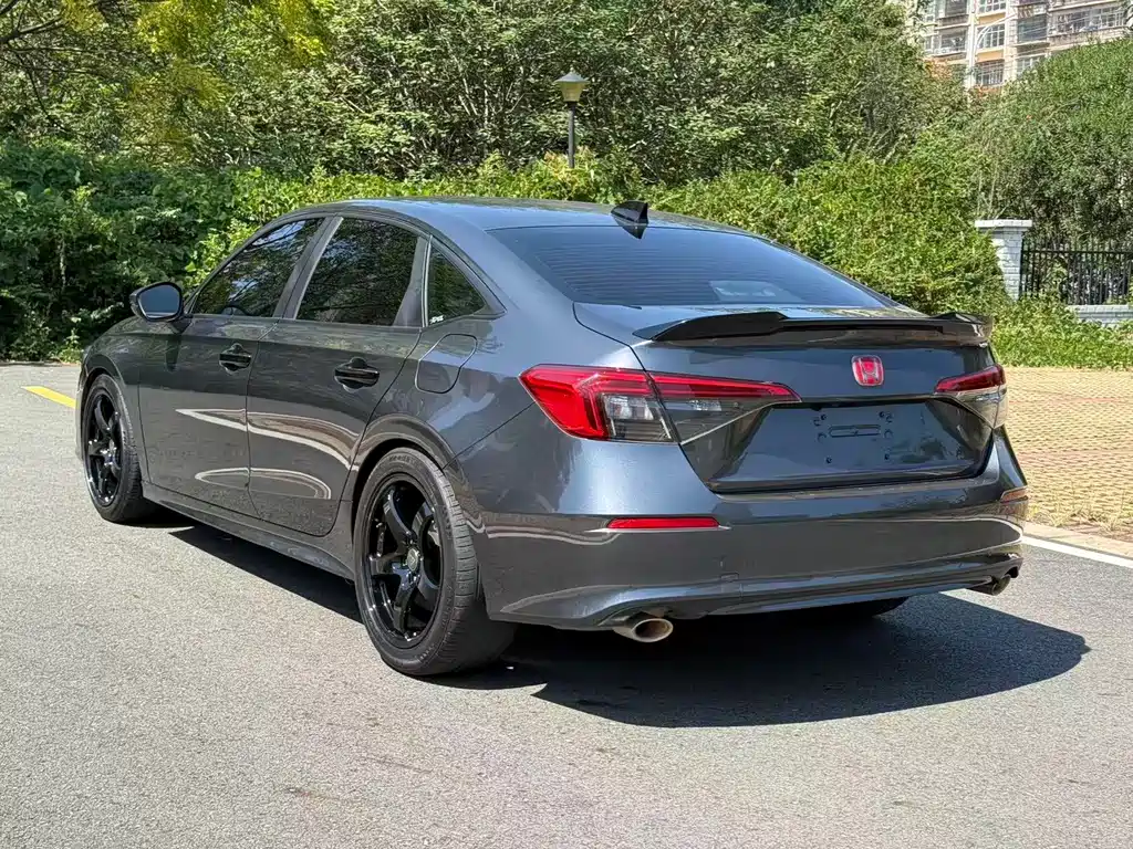 Honda Civic — фото 11