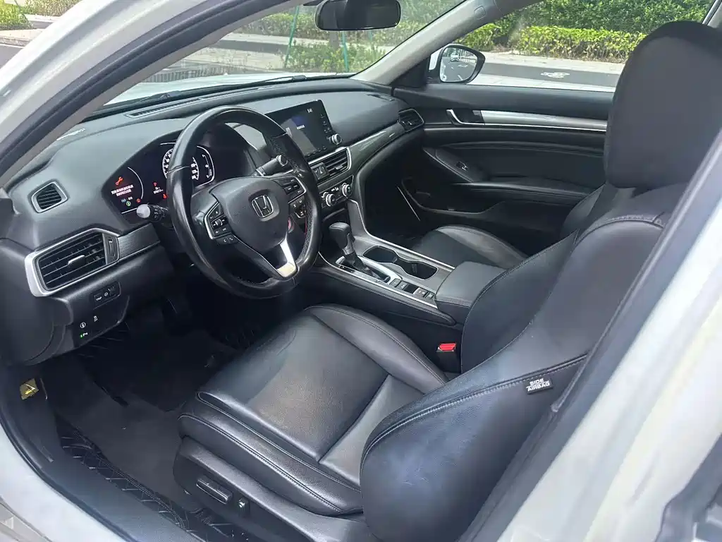 Honda Accord — фото 4