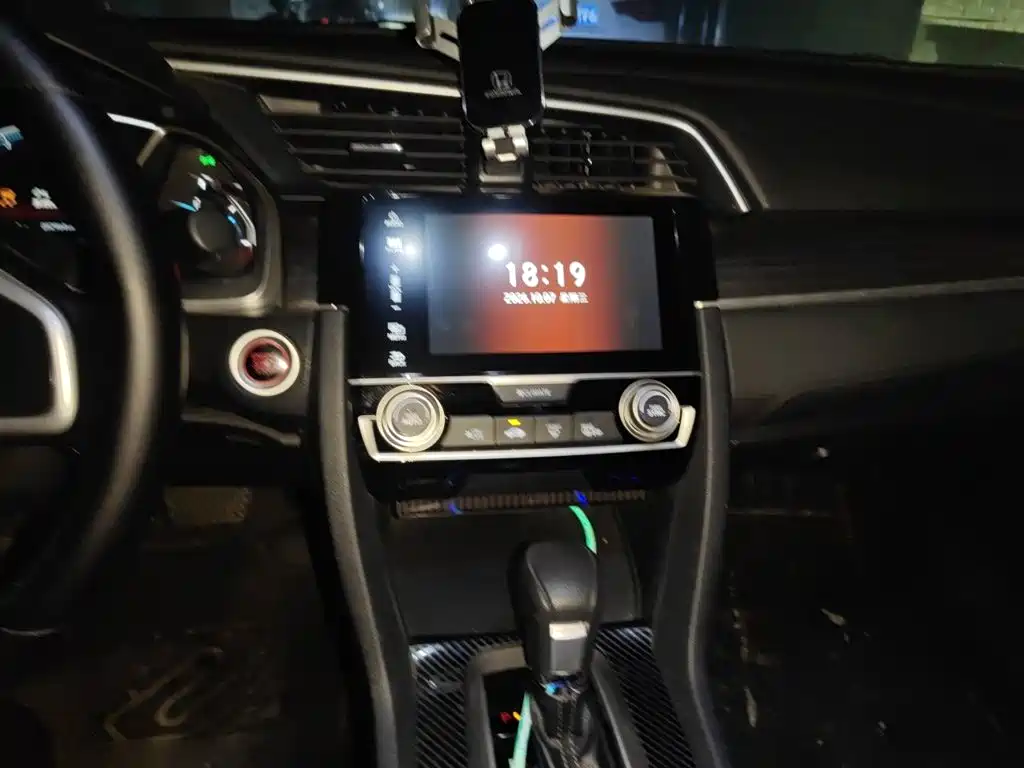 Honda Civic — фото 15