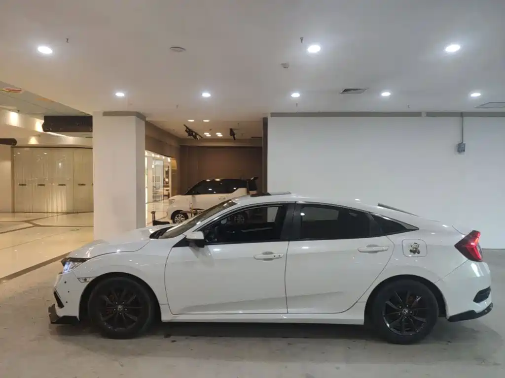 Honda Civic — фото 4