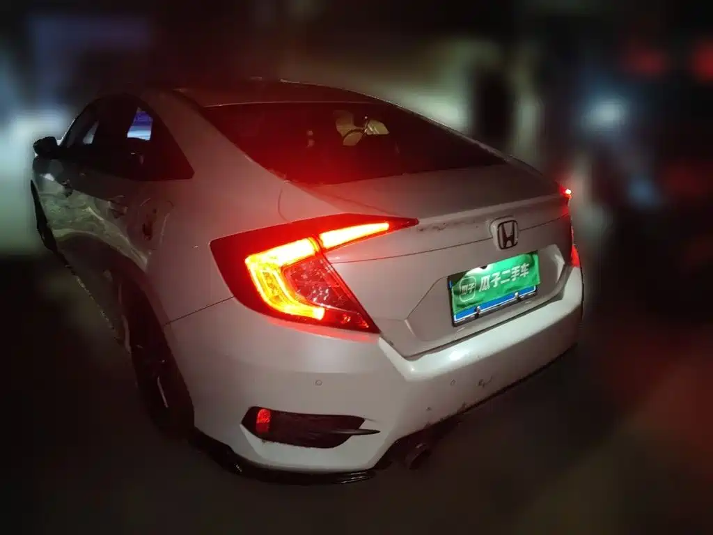 Honda Civic — фото 5