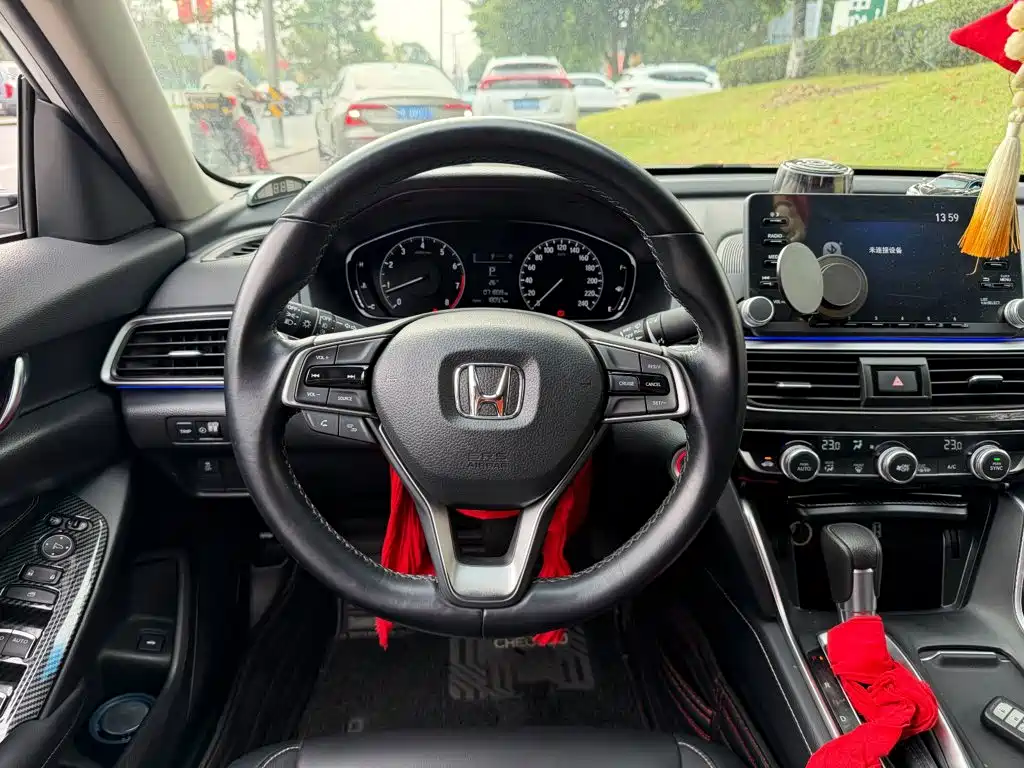 Honda Inspire — фото 14