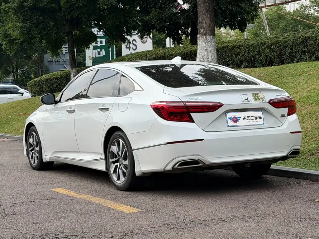 Honda Inspire — фото 4