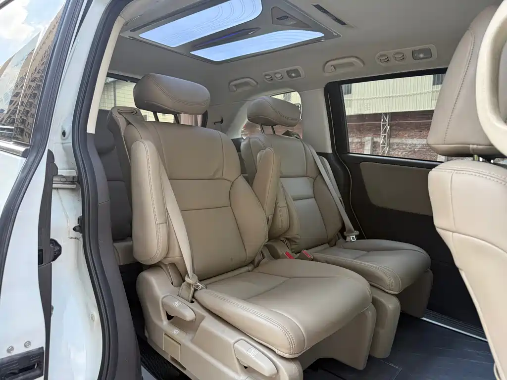 Honda Odyssey — фото 14