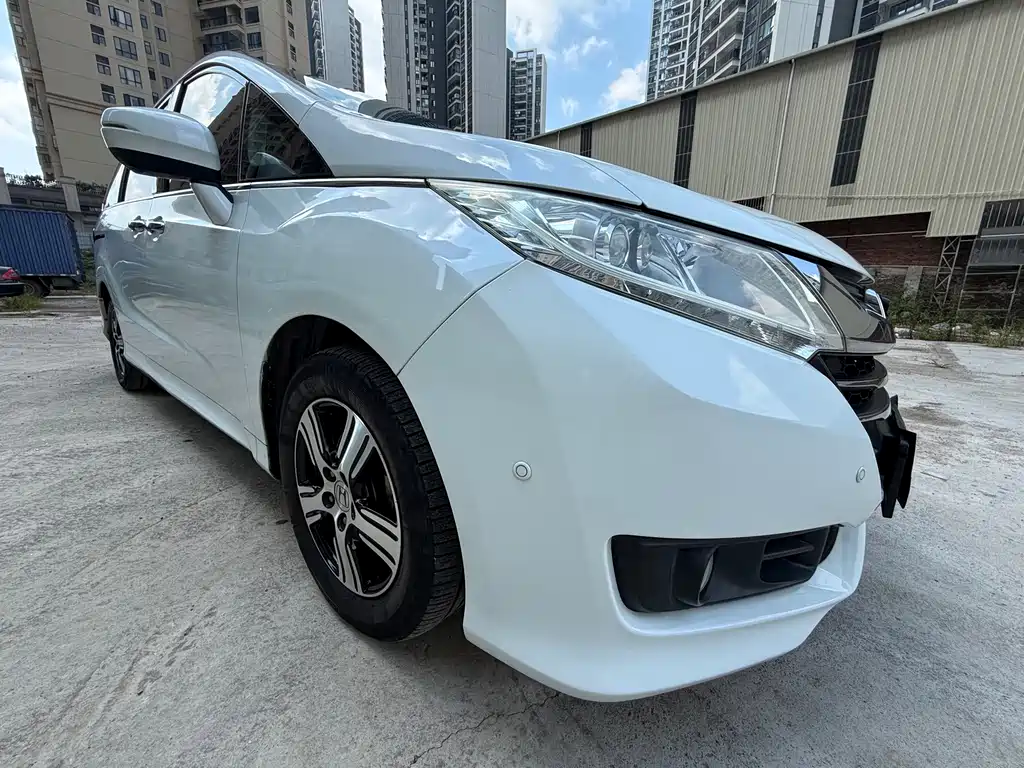 Honda Odyssey — фото 18