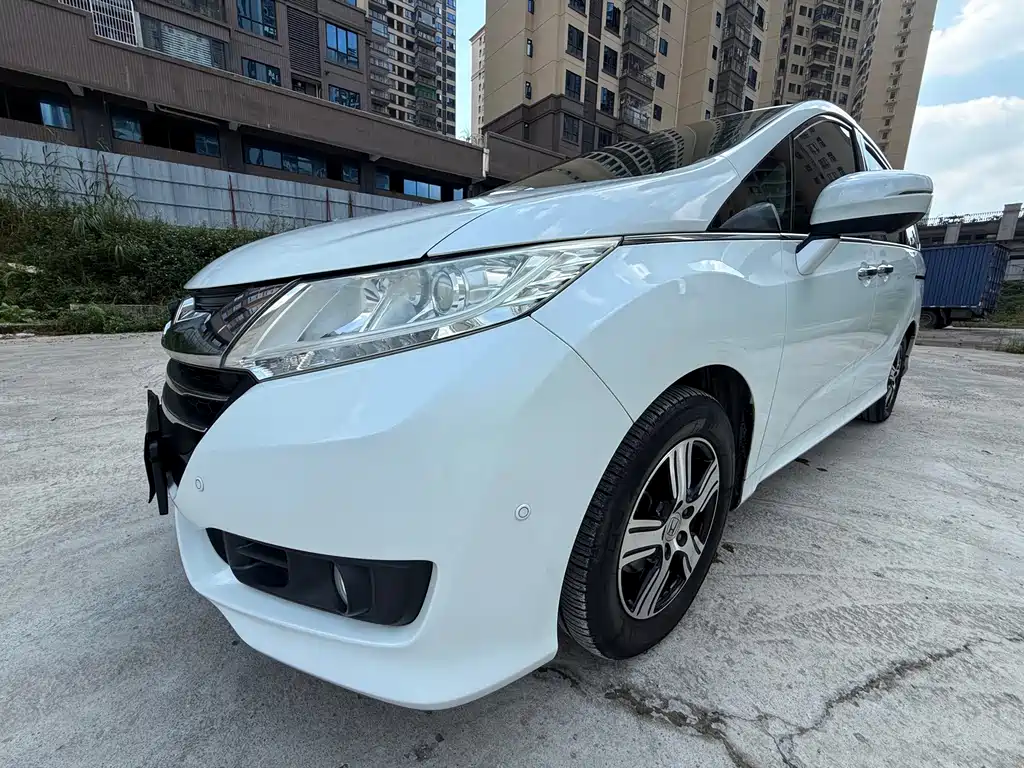 Honda Odyssey — фото 19