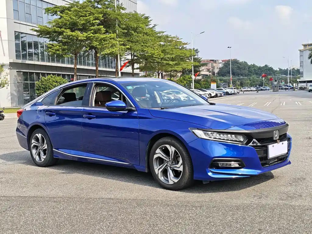 Honda Accord — фото 3