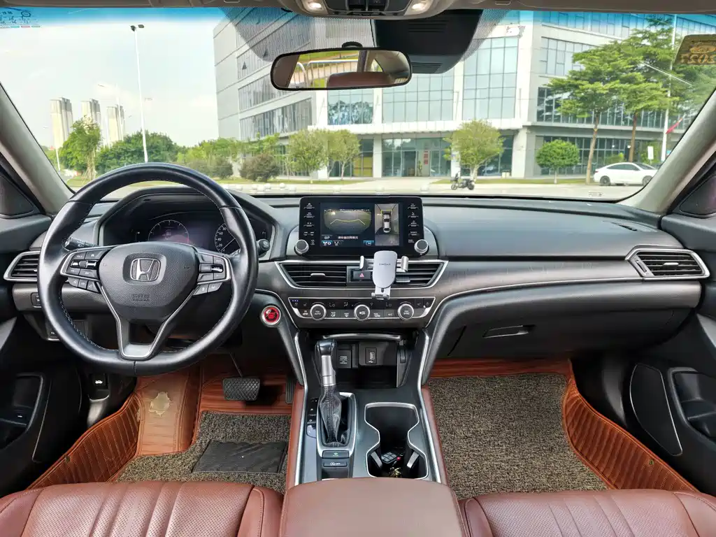 Honda Accord — фото 4