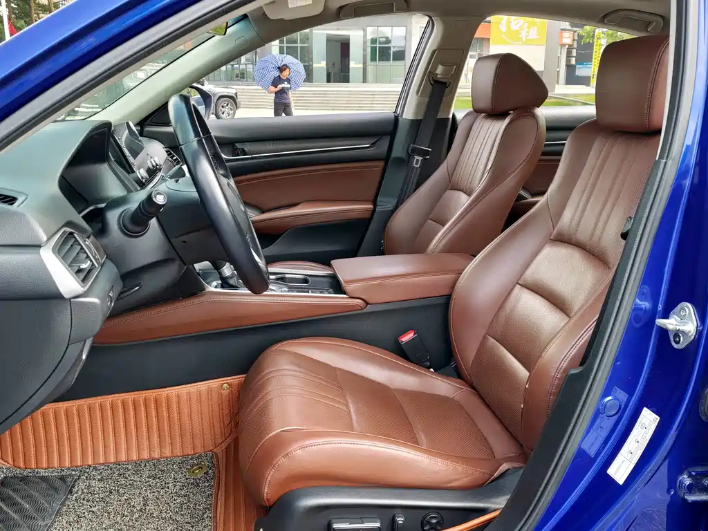 Honda Accord — фото 5