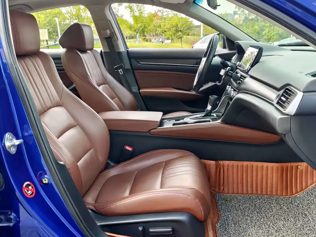Honda Accord — фото 7
