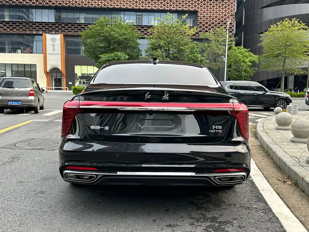 Hongqi Hongqi H5 — фото 14
