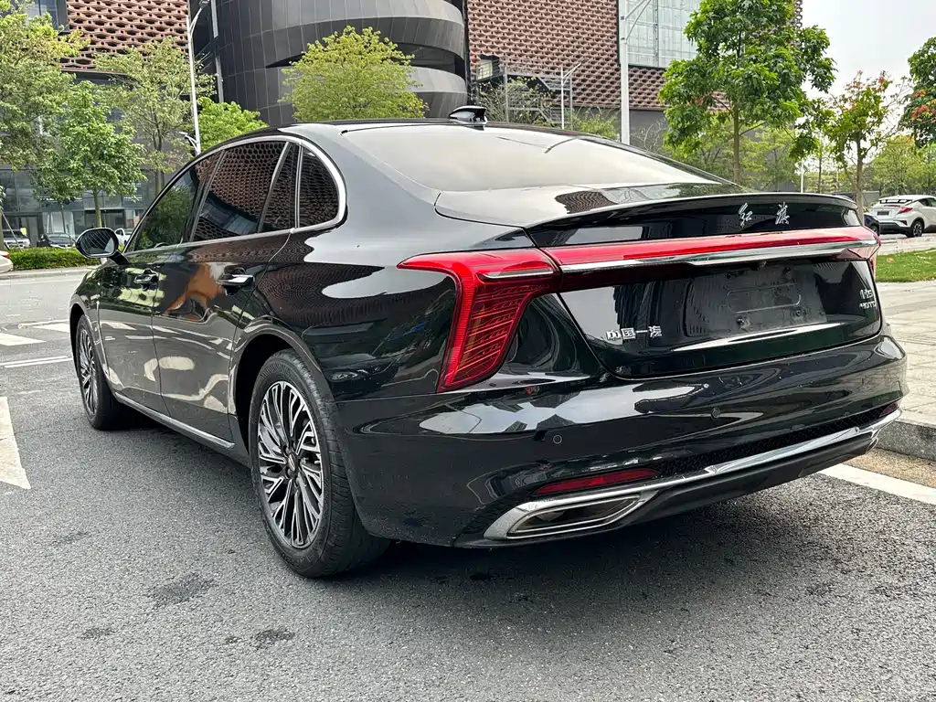 Hongqi Hongqi H5 — фото 15