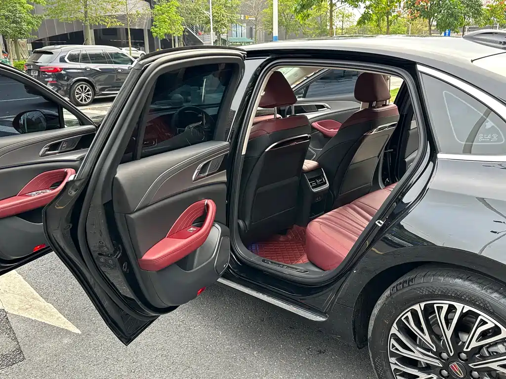 Hongqi Hongqi H5 — фото 10