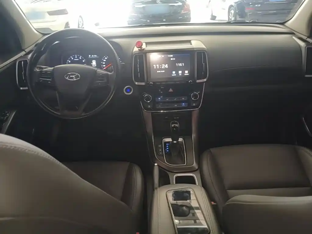 Hyundai ix35 — фото 10