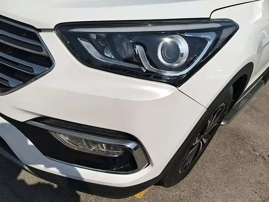 Hyundai Santa Fe — фото 24