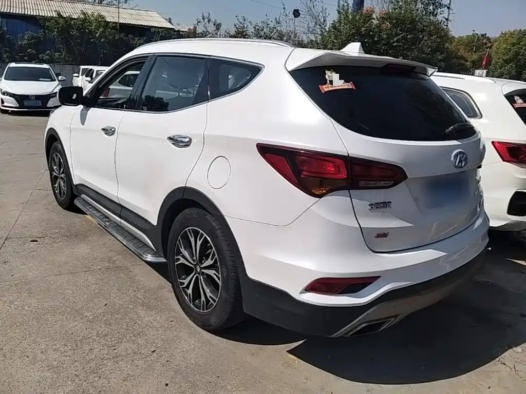 Hyundai Santa Fe — фото 5