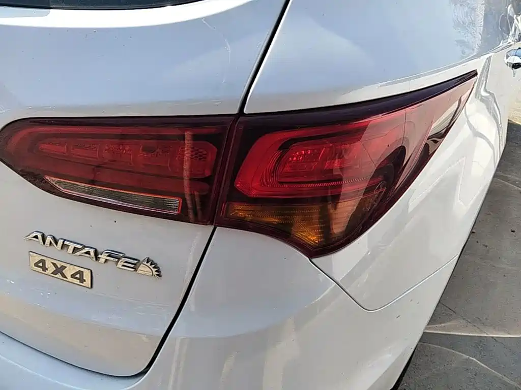 Hyundai Santa Fe — фото 8
