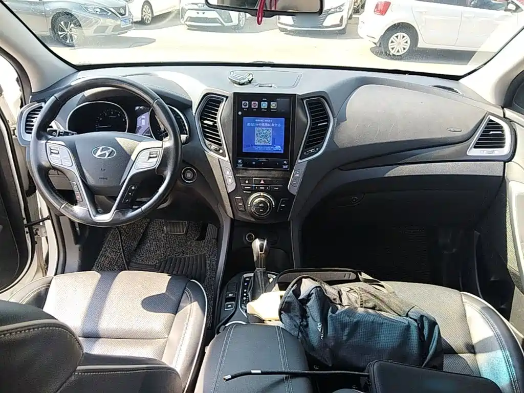 Hyundai Santa Fe — фото 10