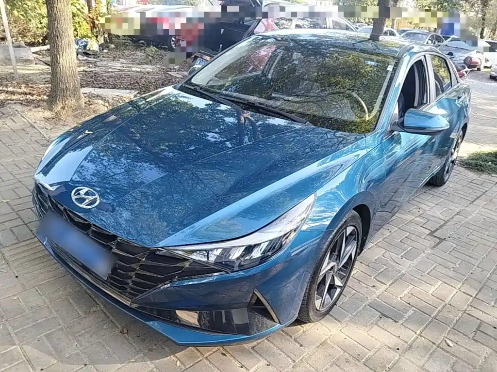 Hyundai Elantra — фото 2
