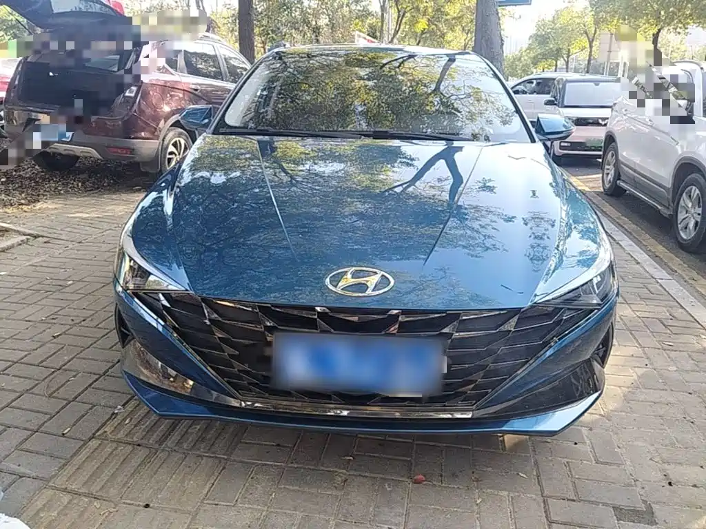 Hyundai Elantra — фото 3