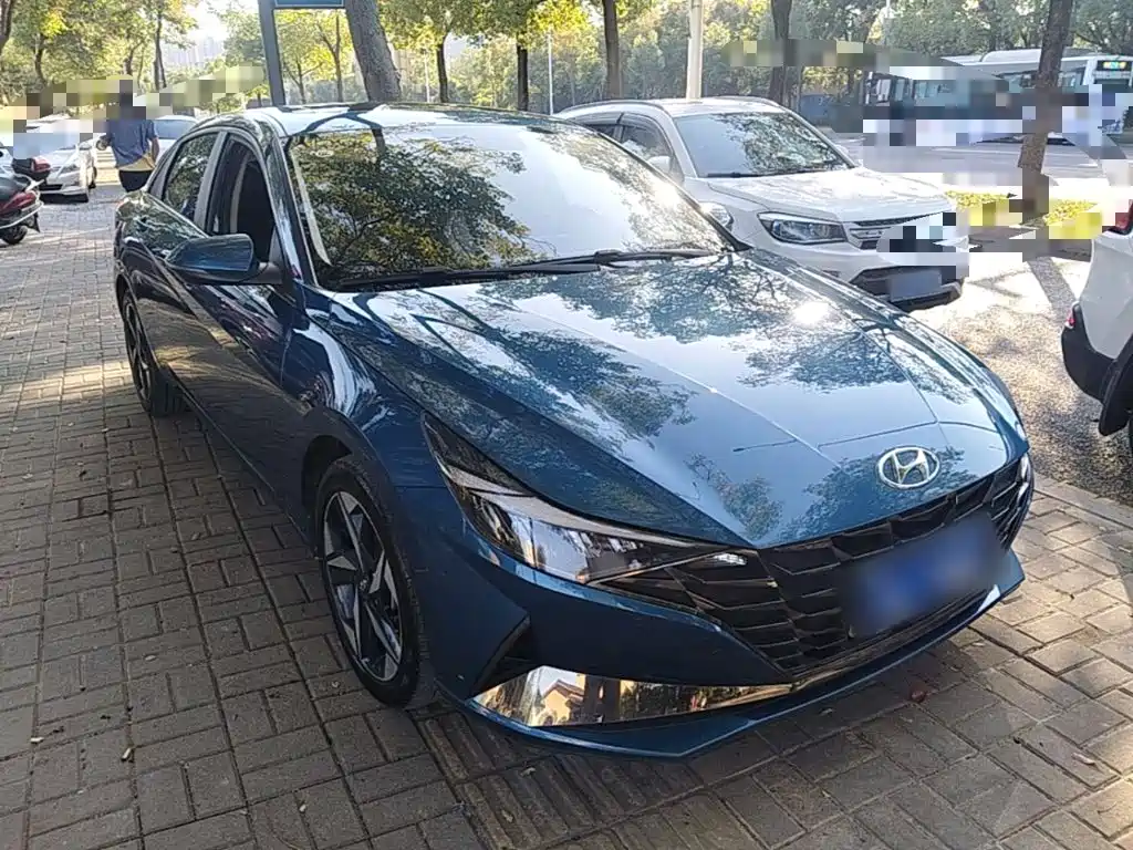 Hyundai Elantra — фото 4