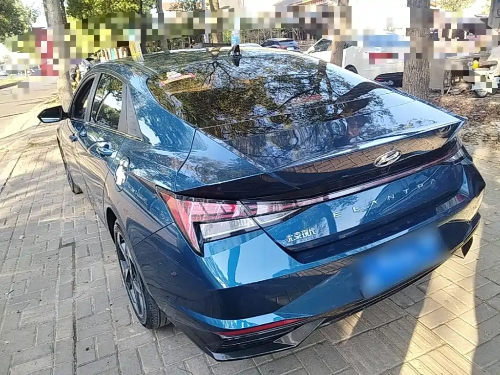 Hyundai Elantra — фото 5