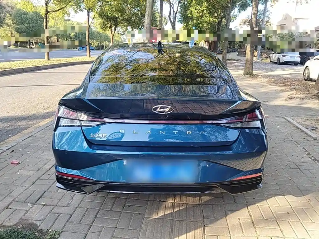 Hyundai Elantra — фото 6