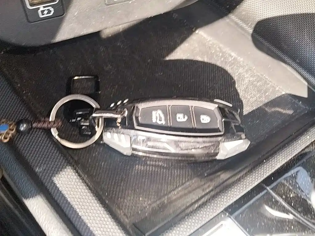 Hyundai Elantra — фото 9