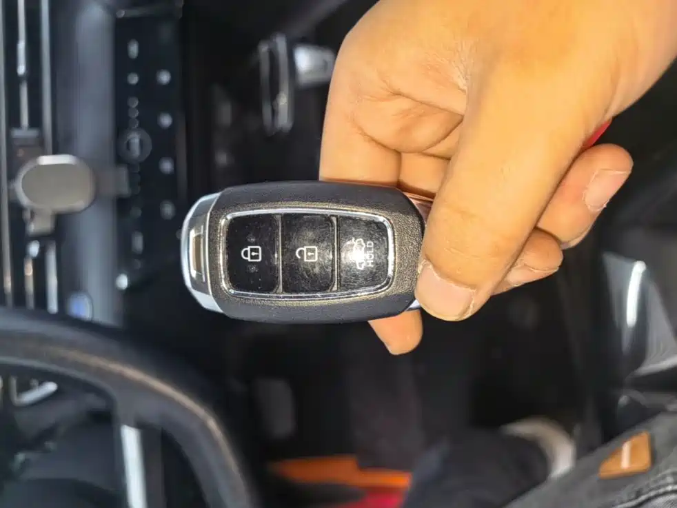 Hyundai Elantra — фото 9